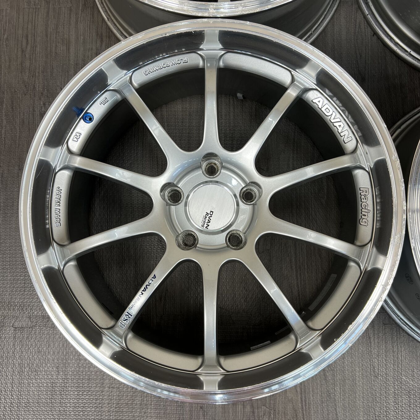 R18 8J ET37 5x114.3 Yokohama ADVAN RACING RS-D — 85 000 ¥/комплект