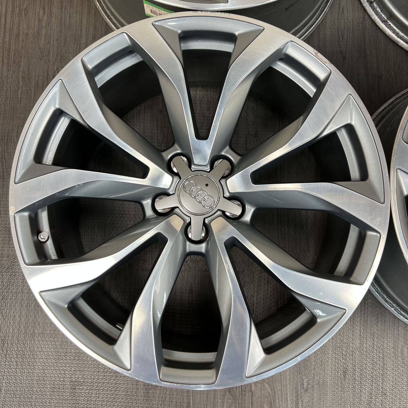 R20 8.5J ET45 5x112 A6 — 114 800 ¥/комплект