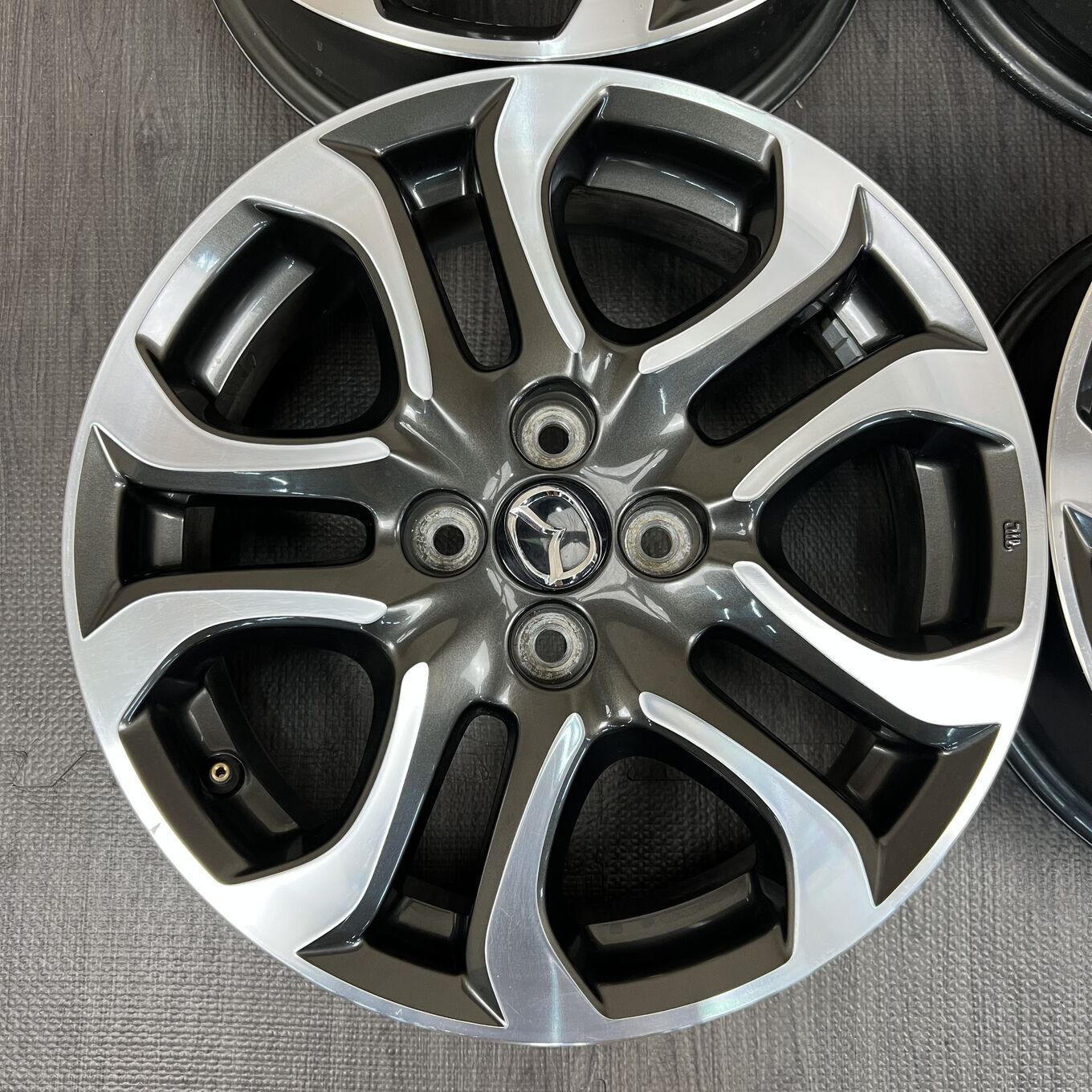R16 5.5J ET40 4x100 DEMIO 2 — 30 600 ¥/комплект