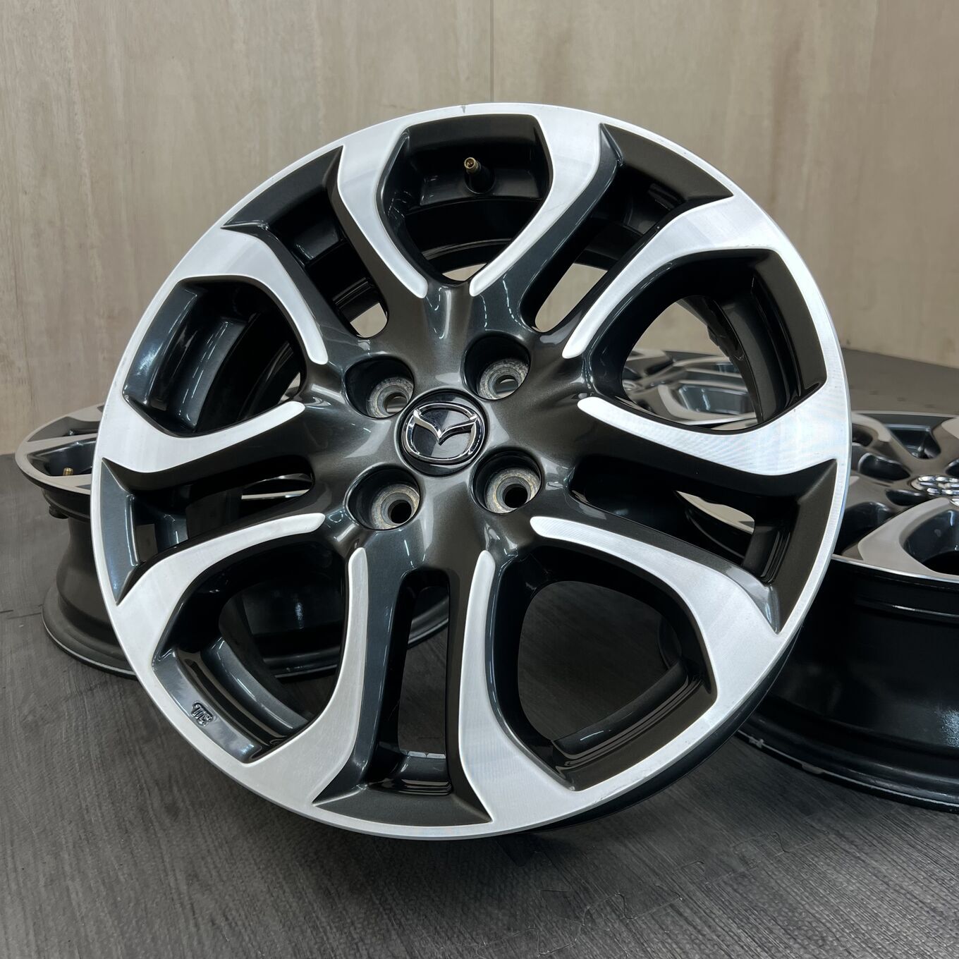 DEMIO 2 R16 5.5J ET40 4x100, фото 6