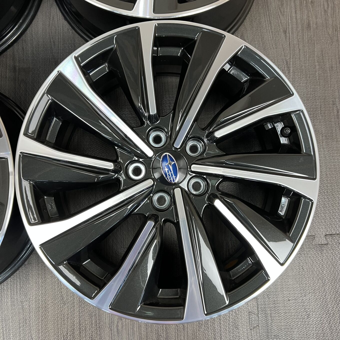 LEVORG VN STI SPORT R18 7.5J ET55 5x114.3, фото 2