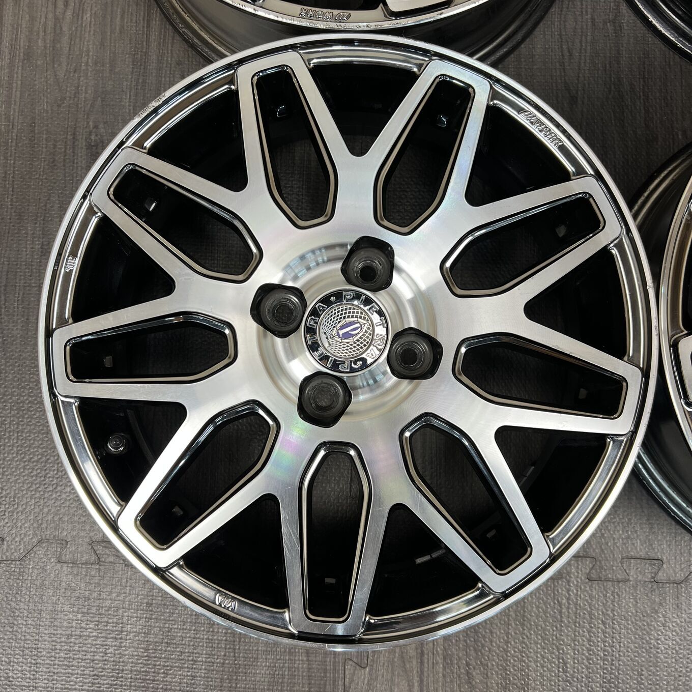 R16 5J ET43 4x100 — 42 500 ¥/комплект