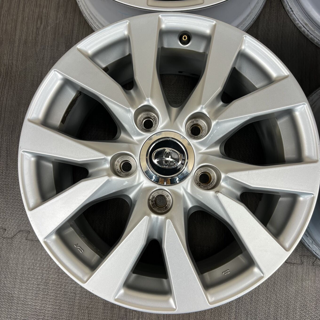 R18 8J ET55 5x150 Toyo LAND CRUISER 200 — 37 400 ¥/комплект