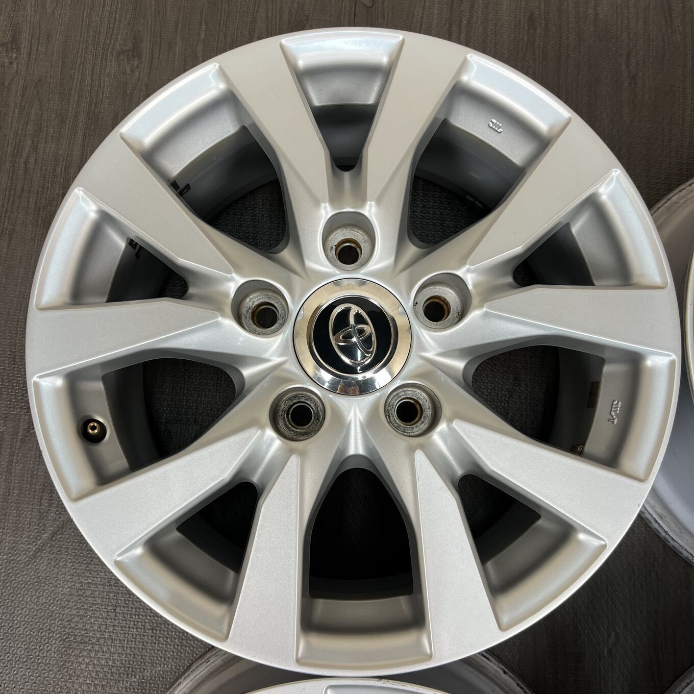 Toyo LAND CRUISER 200 R18 8J ET55 5x150, фото 3
