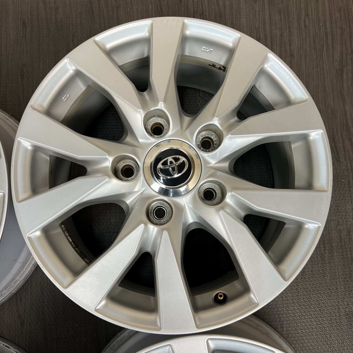Toyo LAND CRUISER 200 R18 8J ET55 5x150, фото 4
