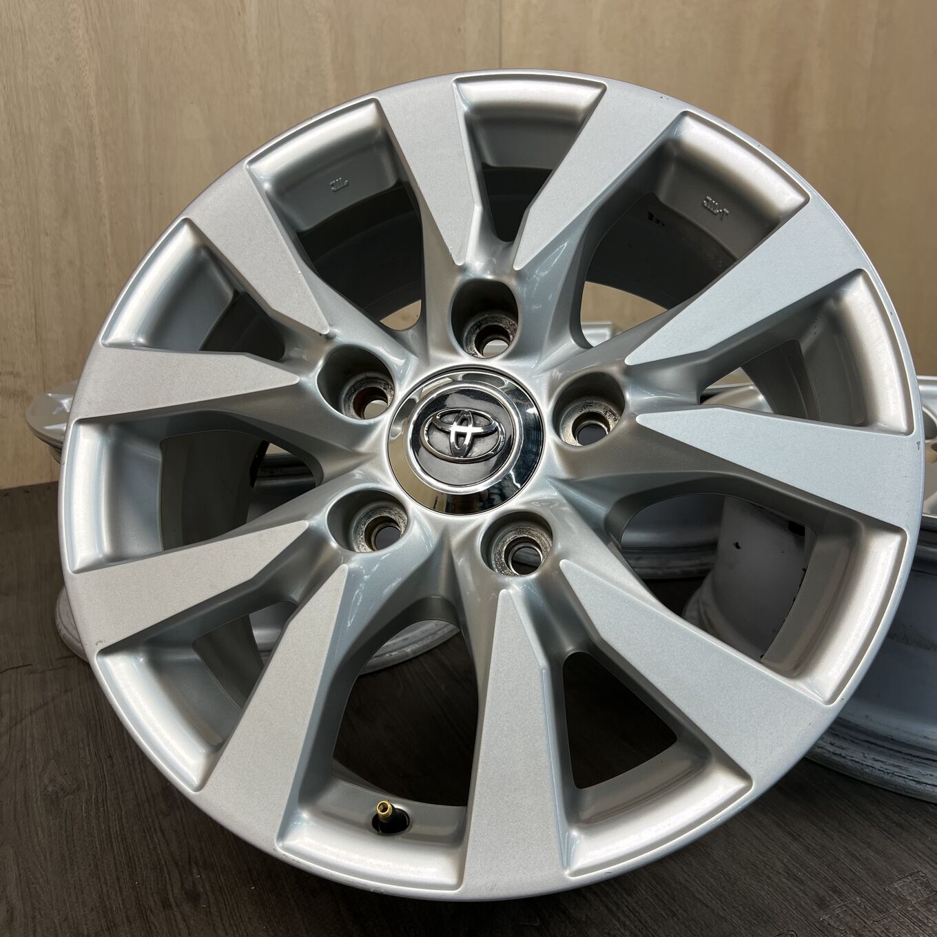 Toyo LAND CRUISER 200 R18 8J ET55 5x150, фото 6