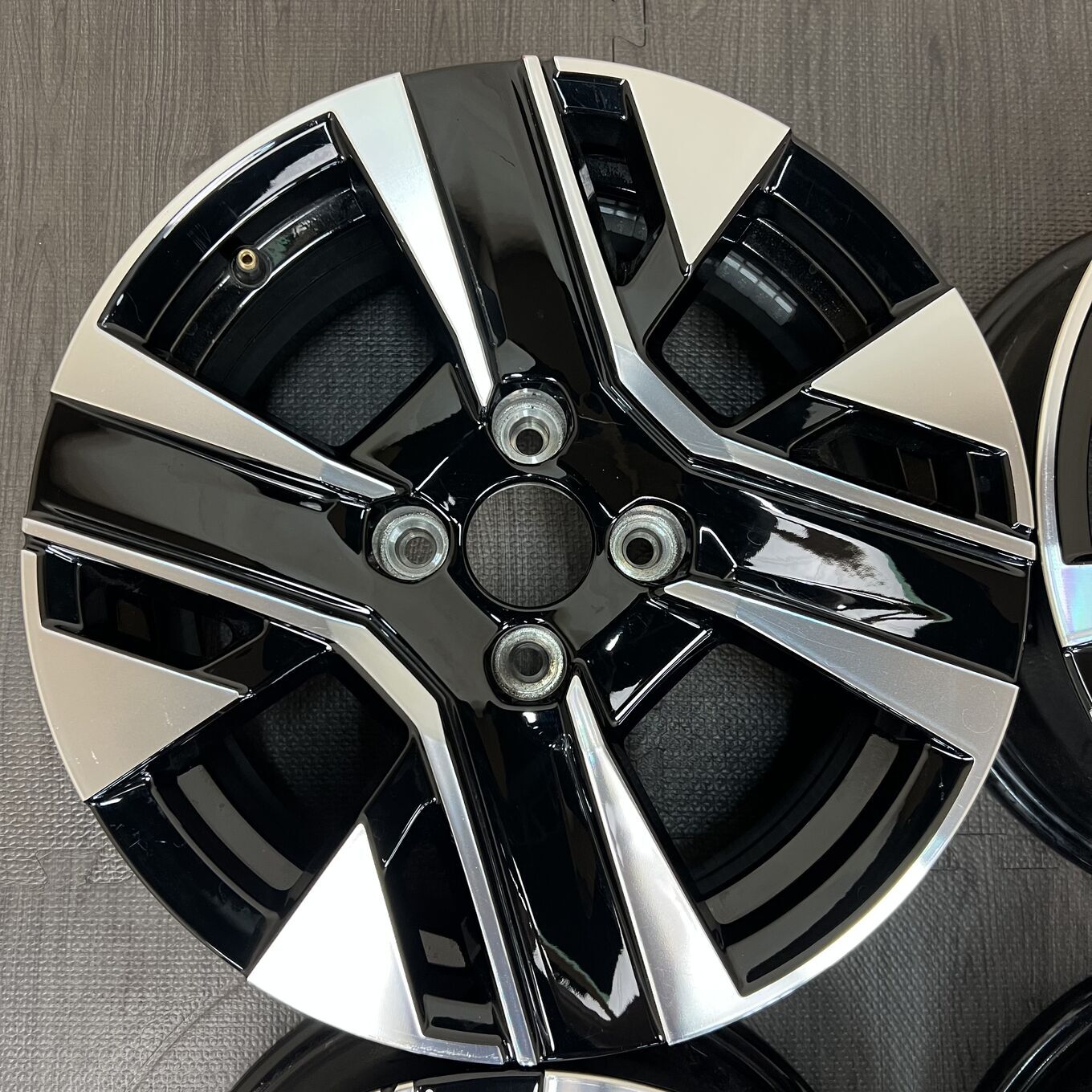208 R16 6.5J ET38 4x108, фото 3