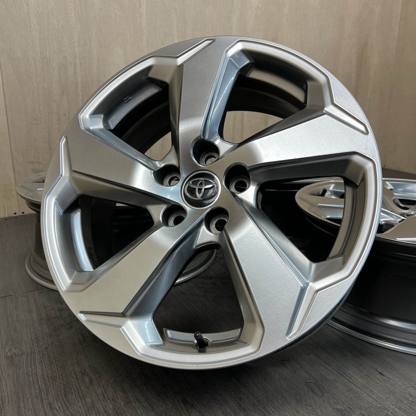 Toyo RAV4 R18 7J ET35 5x114.3, фото 6