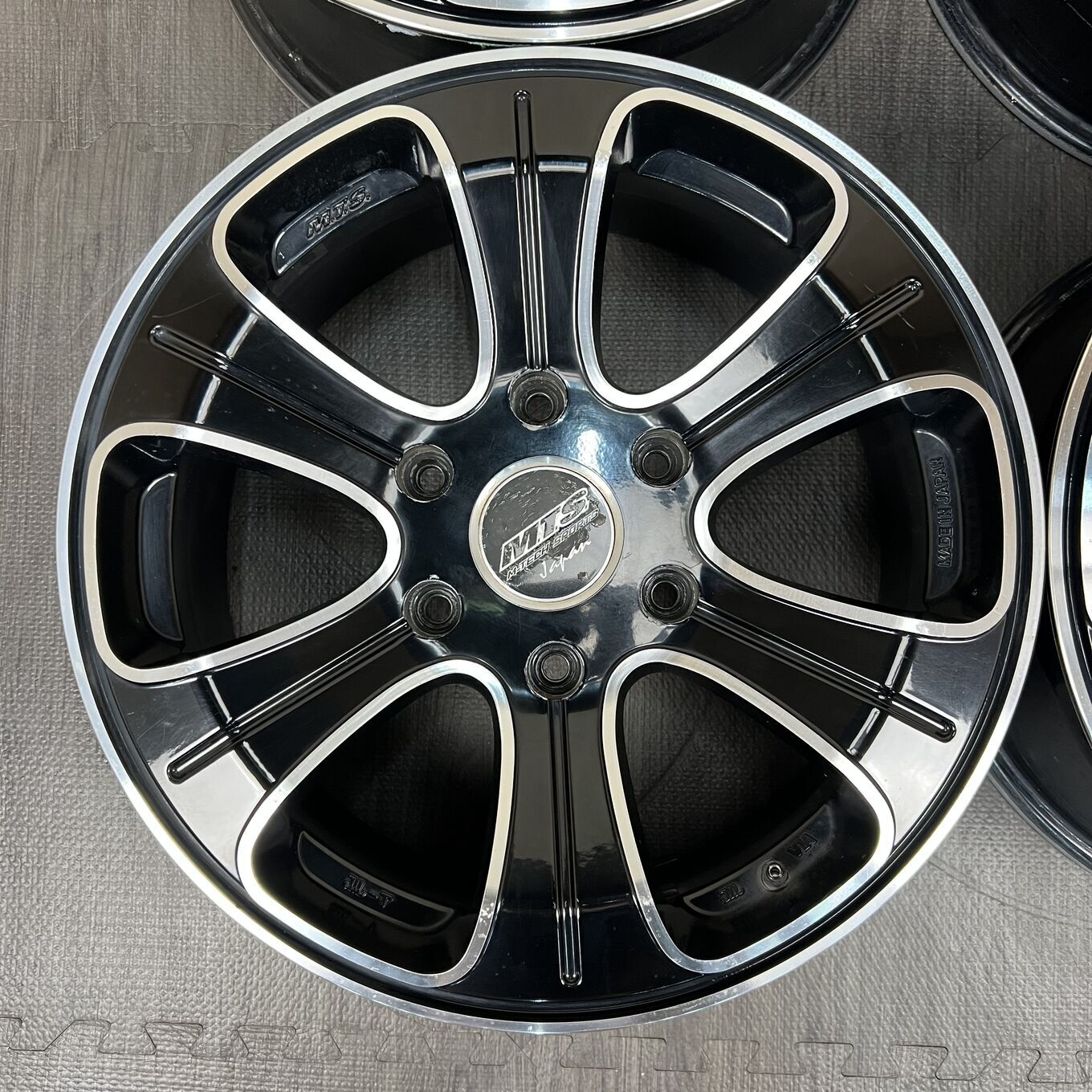 R17 7J ET38 6x139.7 JAPAN — 46 800 ¥/комплект