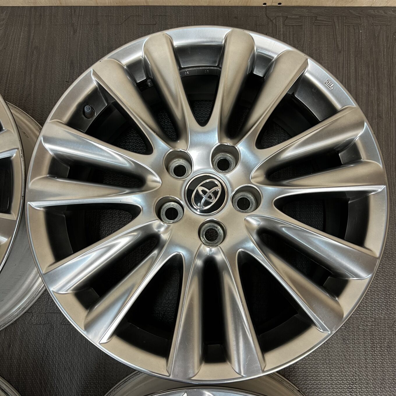 Toyo HARRIER R18 7.5J ET45 5x114.3, фото 4
