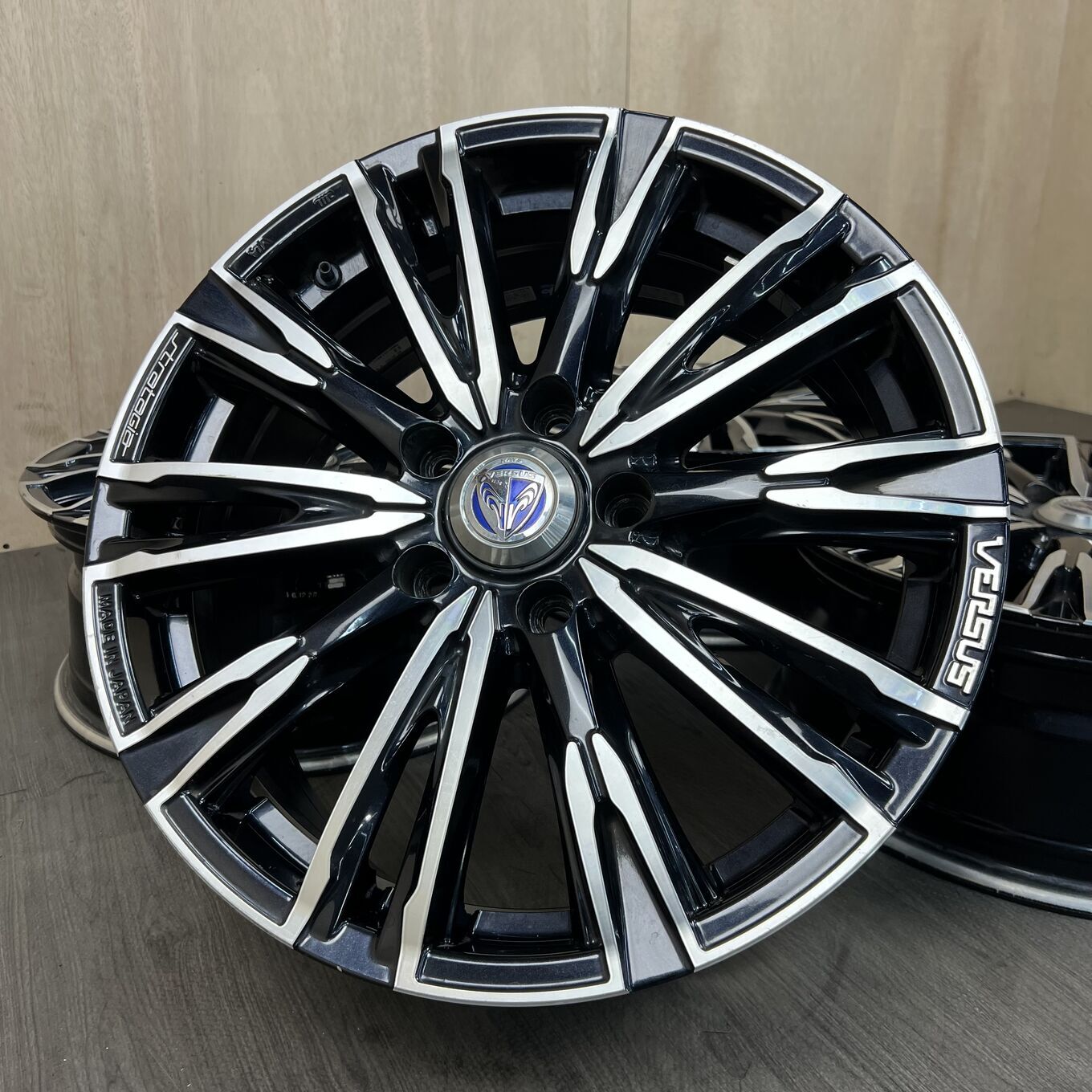 VERSUS LUCIANNA R17 7J ET55 5x114.3, фото 6