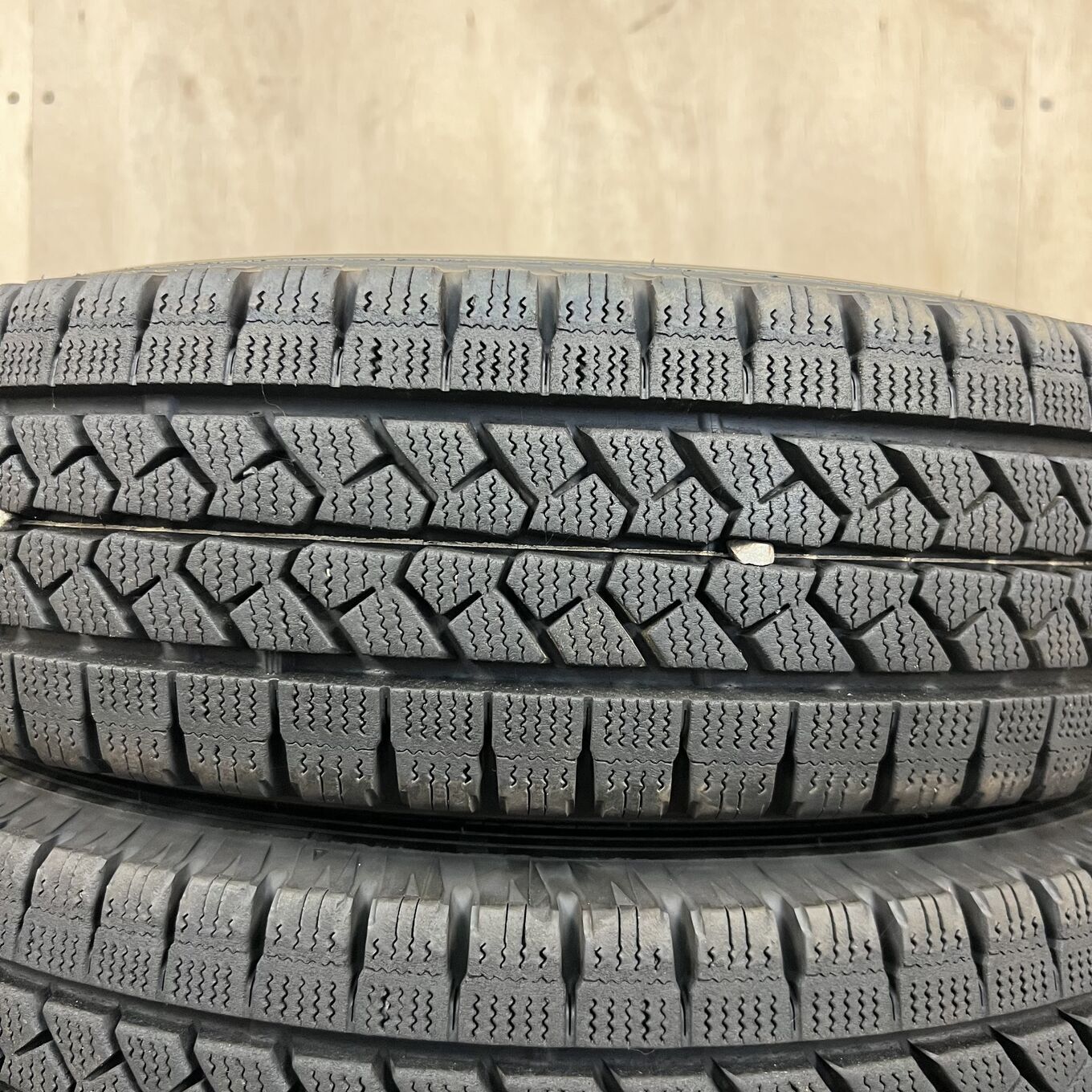 165/80 R13 Bridgestone BLIZZAK VL1 — 12 800 ¥/комплект