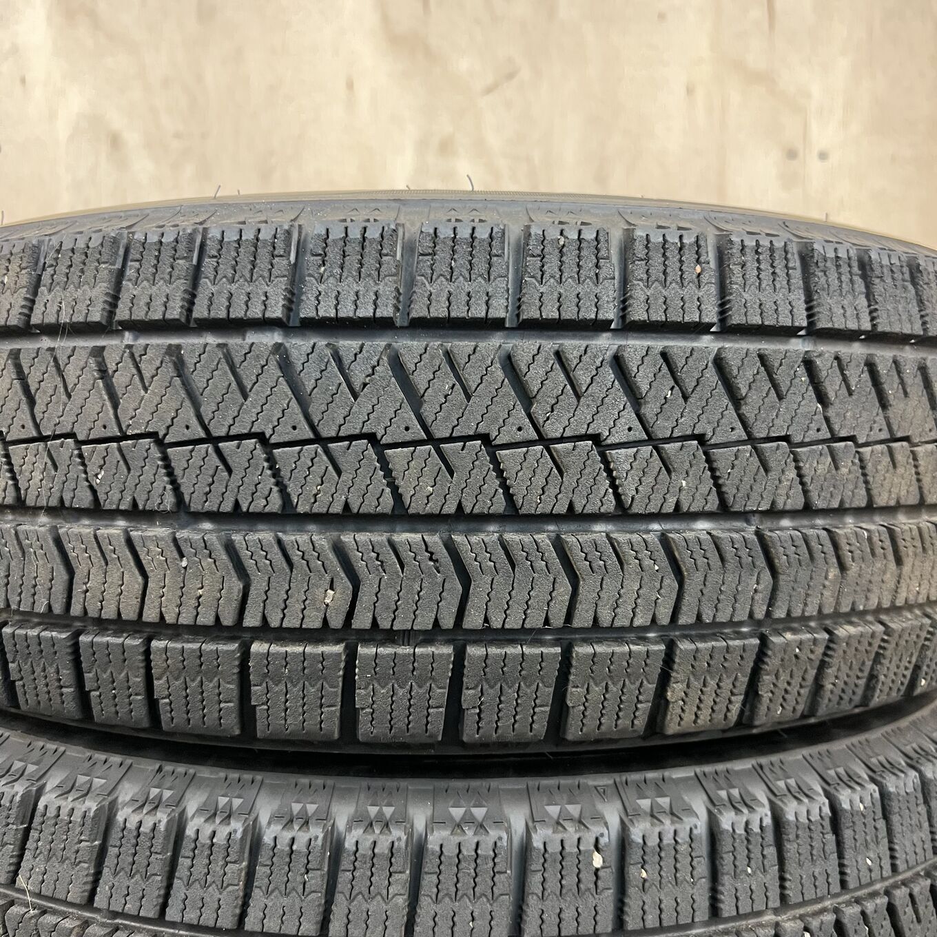 185/65 R15 Bridgestone BLIZZAK VRX2 — 23 800 ¥/комплект