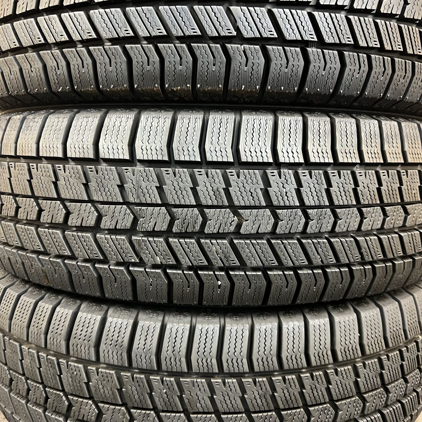 Goodyear ICE NAVI 8 195/60 R17, фото 3