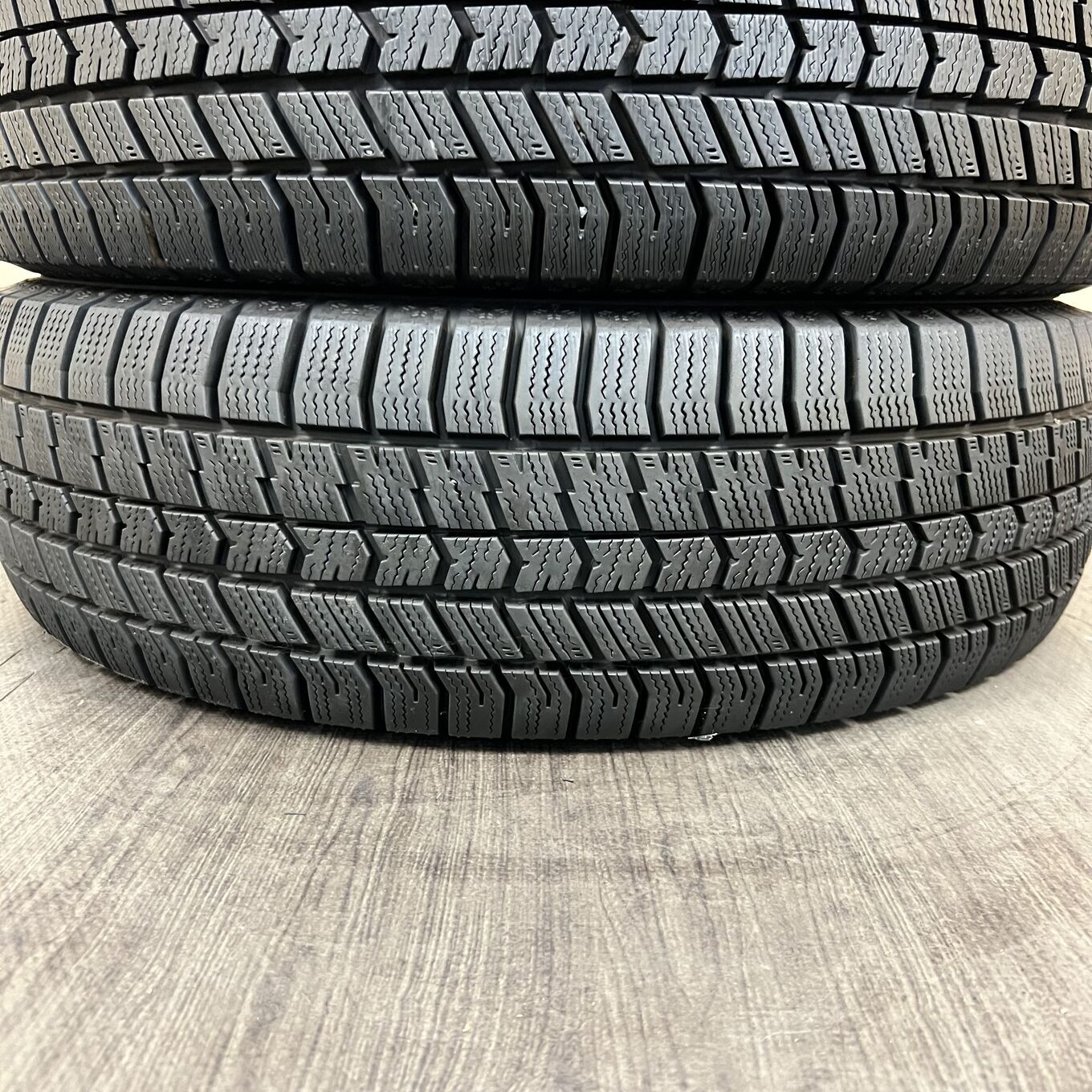 Goodyear ICE NAVI 8 195/60 R17, фото 4