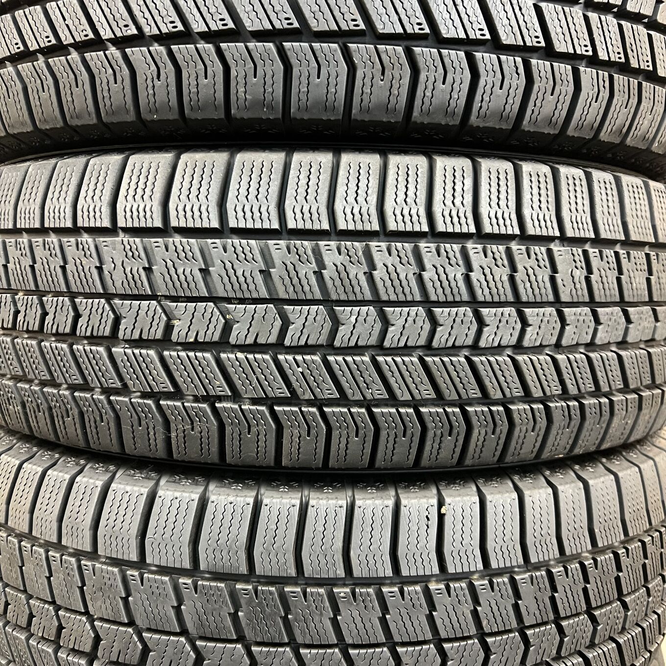 Goodyear ICE NAVI 8 195/60 R17, фото 2