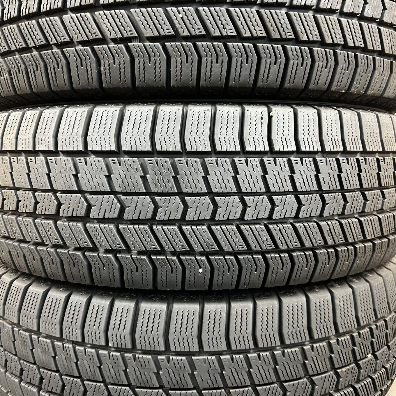 Goodyear ICE NAVI 8 195/60 R17, фото 3