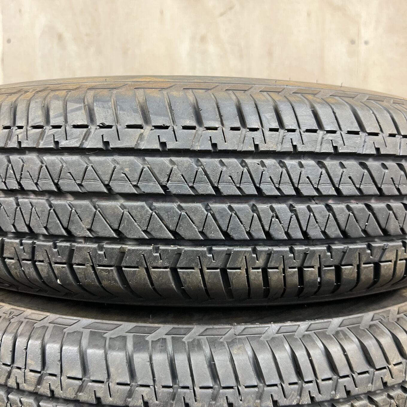175/80 R16 Bridgestone DUELER H/T 684II — 6 800 ¥/комплект