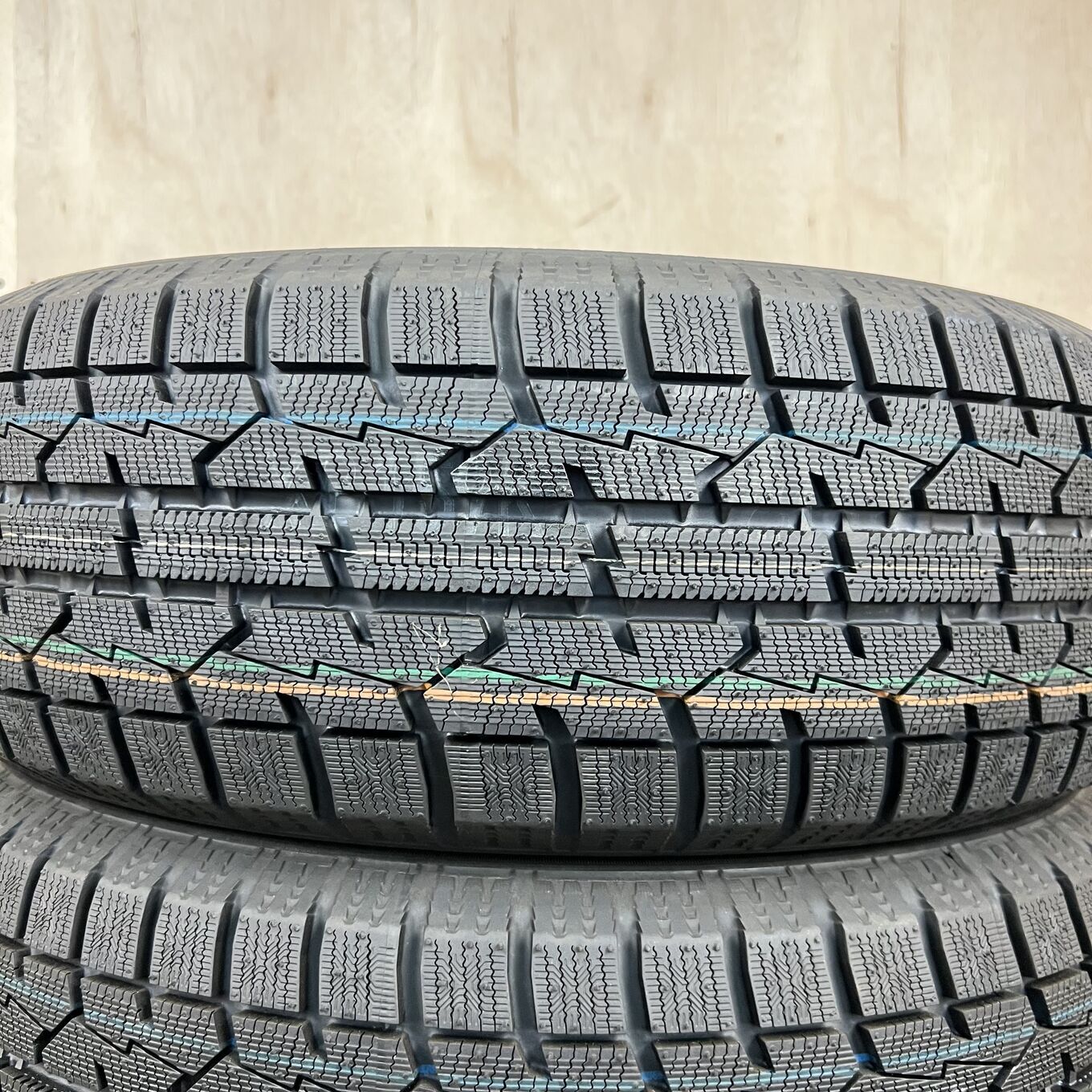 205/60 R16 Toyo OBSERVE GARIT GIZ — 37 400 ¥/комплект