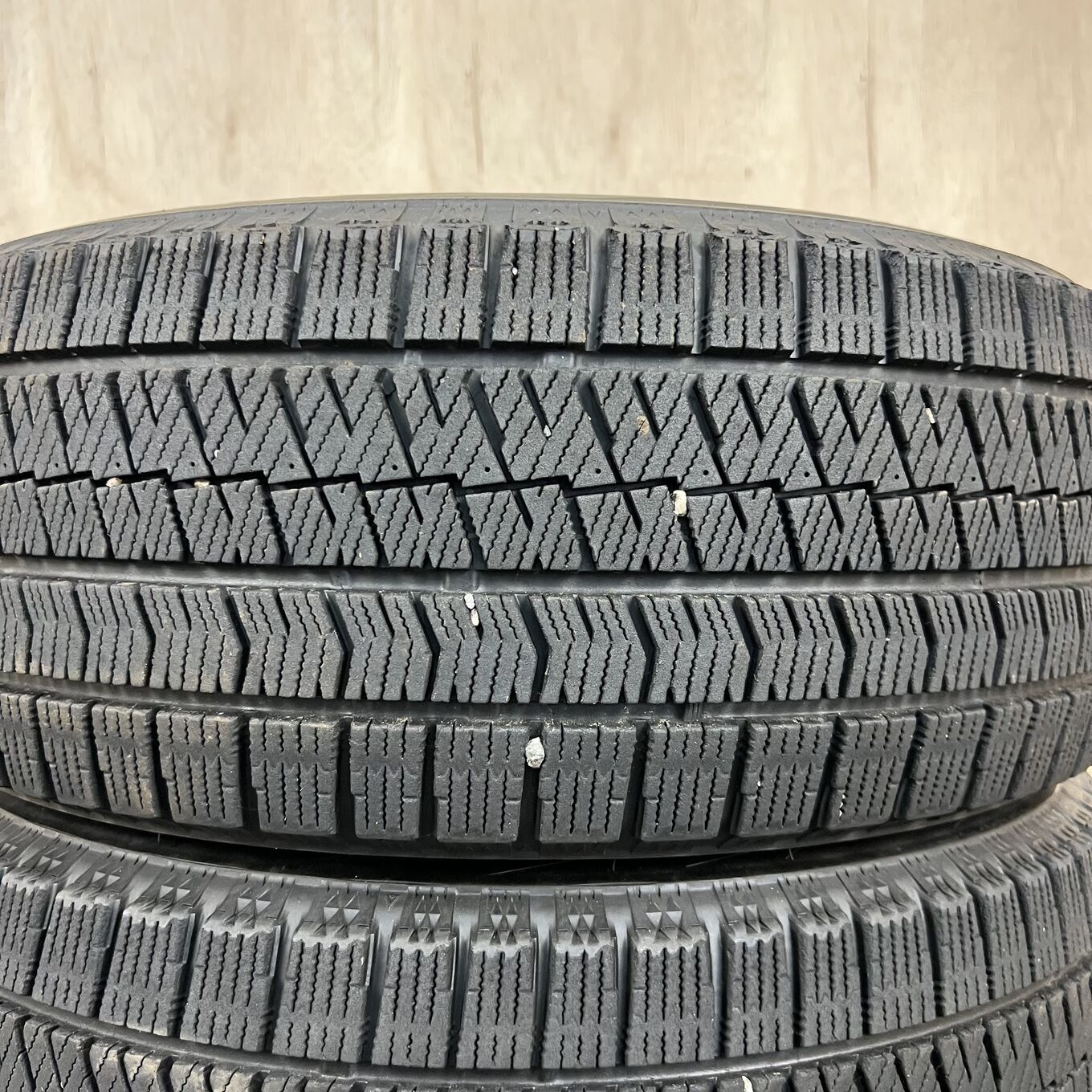 205/55 R16 Bridgestone BLIZZAK VRX2 — 18 700 ¥/комплект