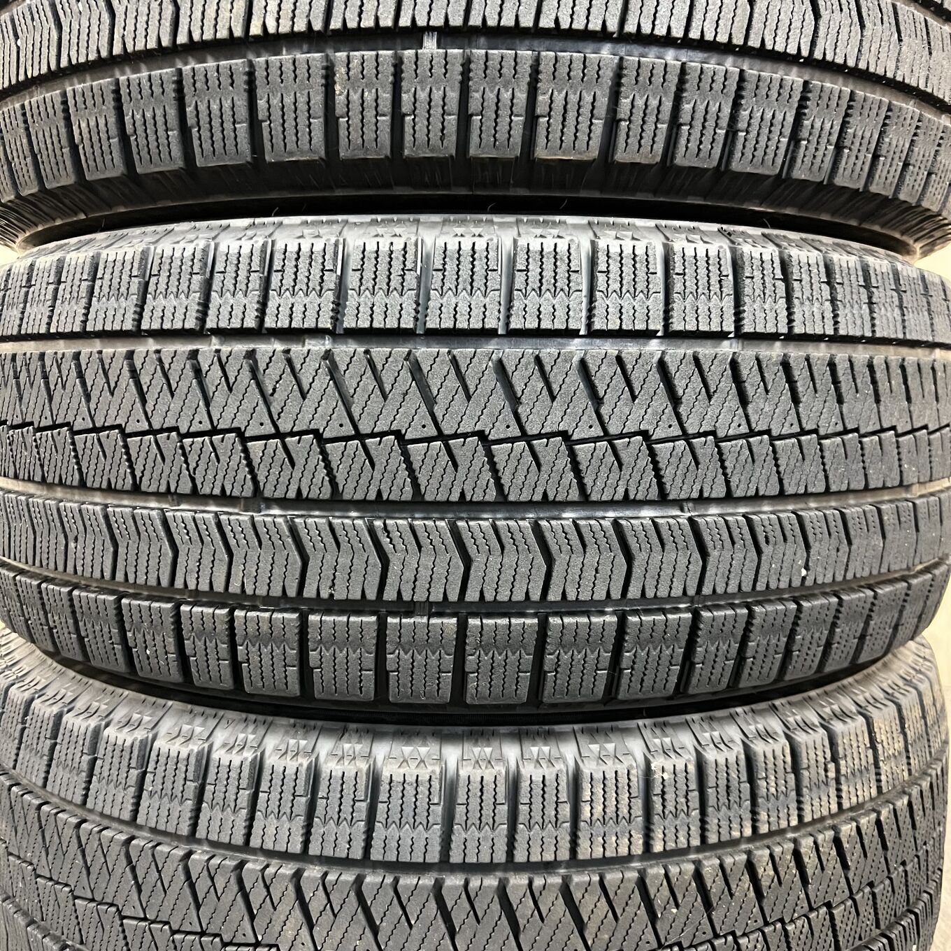 Bridgestone BLIZZAK VRX2 205/55 R16, фото 3