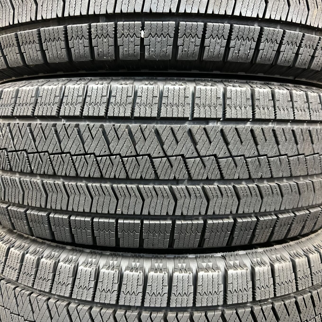Bridgestone BLIZZAK VRX2 205/65 R15, фото 3