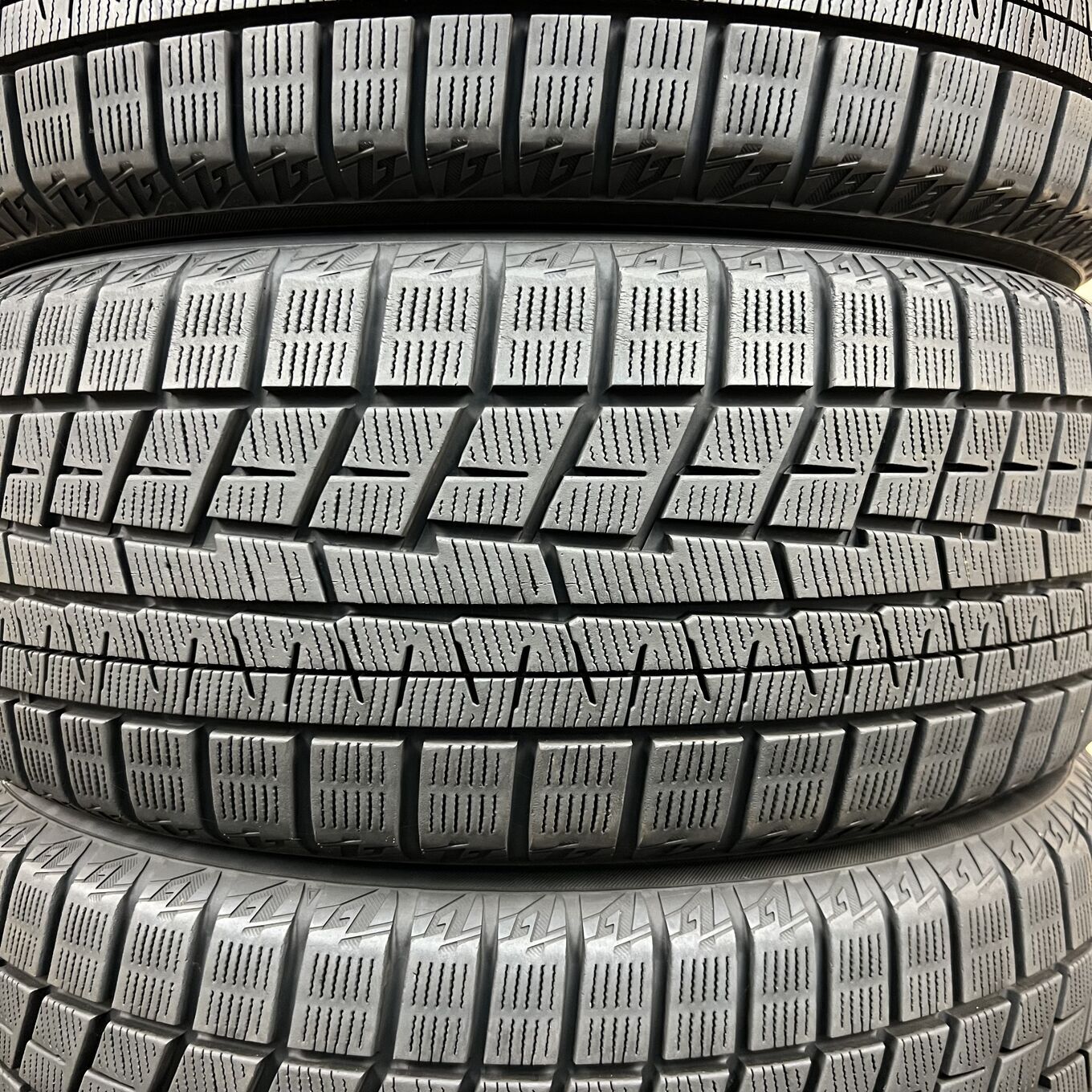 Yokohama ICE GUARD IG60 215/50 R17, фото 2