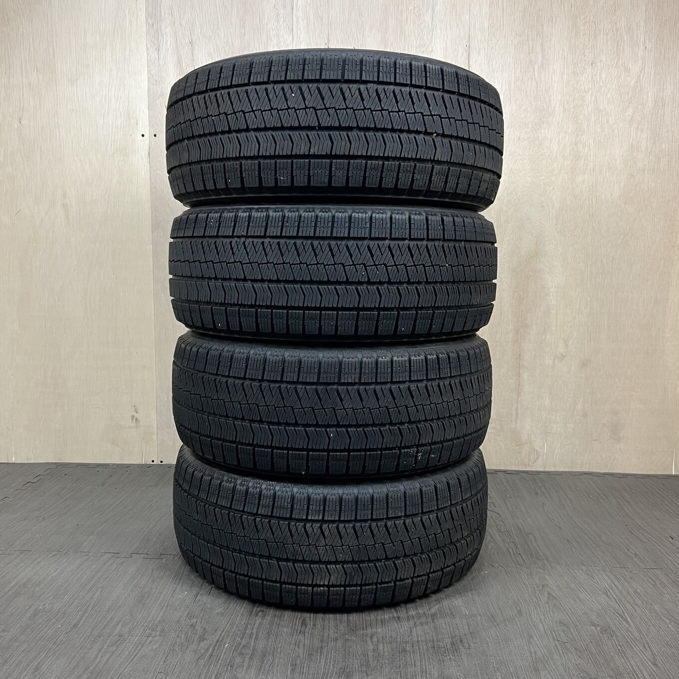 Bridgestone BLIZZAK VRX2 215/50 R17, фото 5