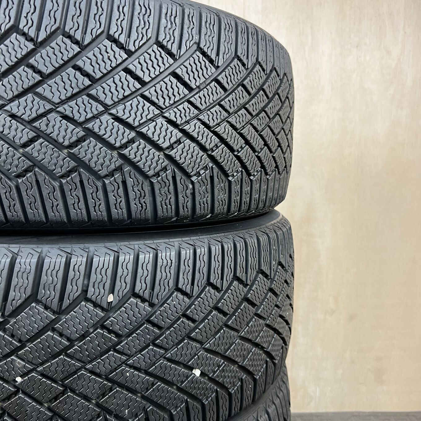 Continental CONTIVIKINGCONTACT 7 235/40 R18, фото 6