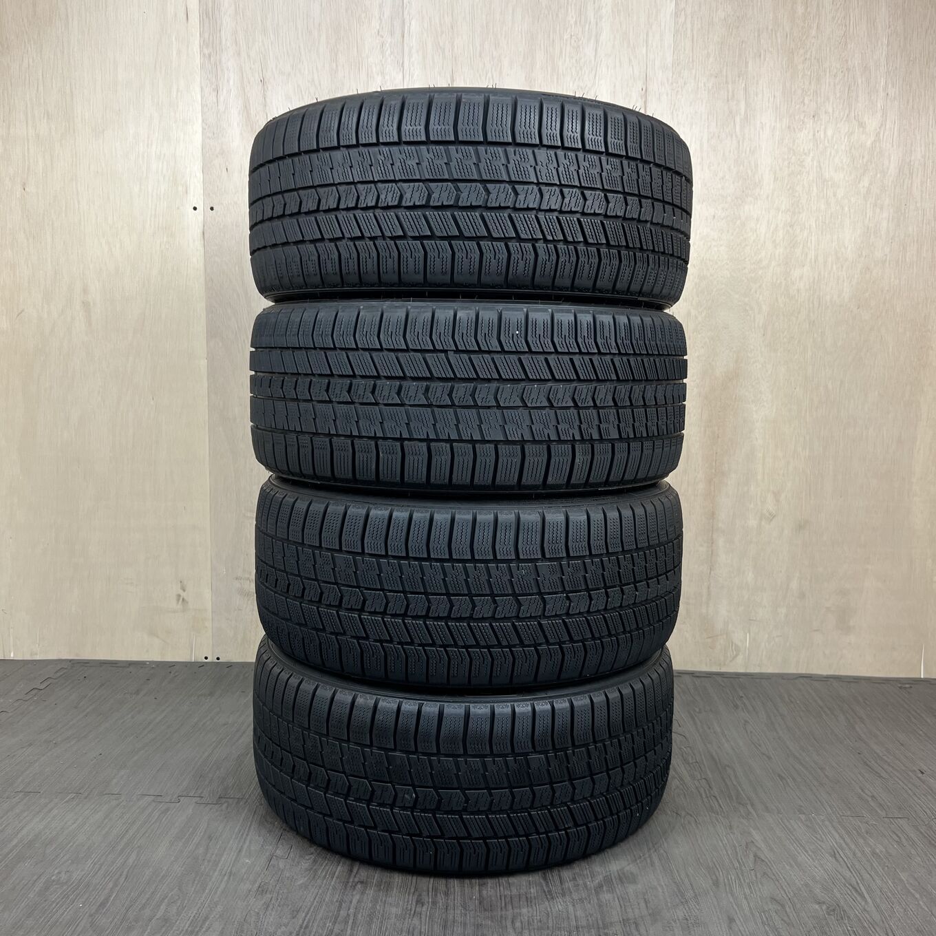 Goodyear ICE NAVI 8 225/40 R18, фото 5