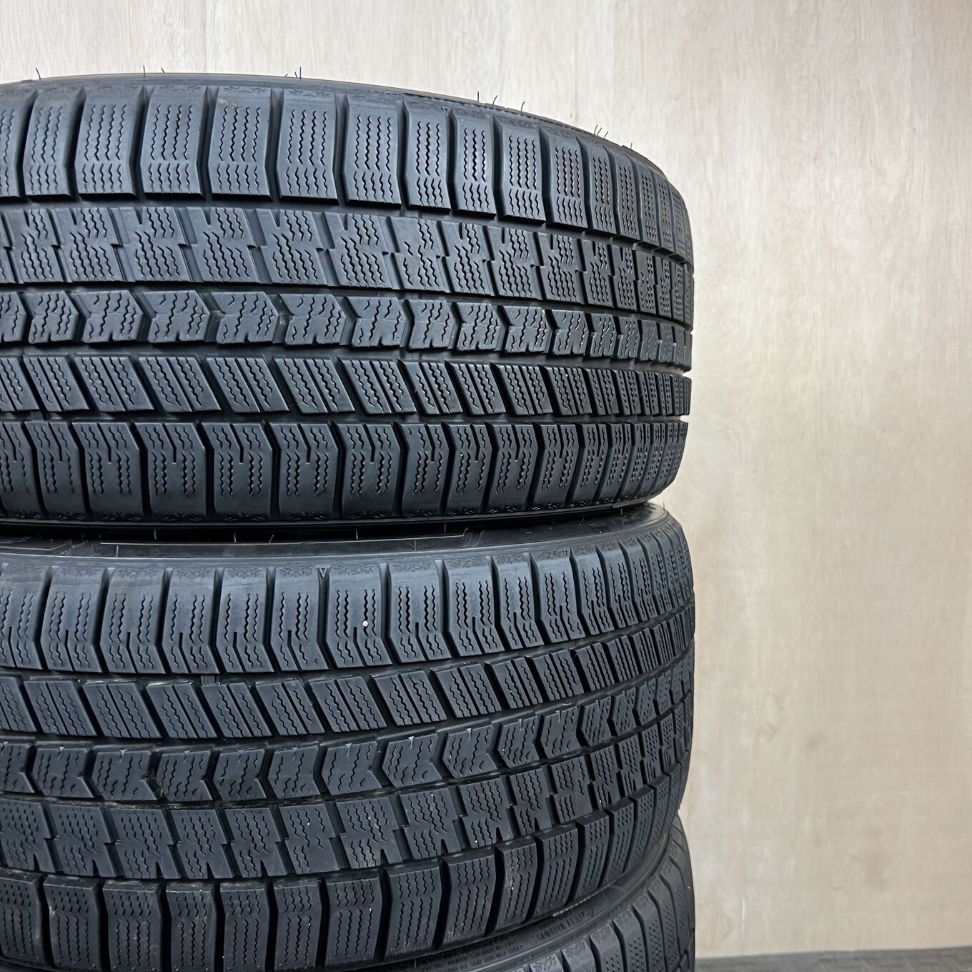 Goodyear ICE NAVI 8 225/40 R18, фото 6