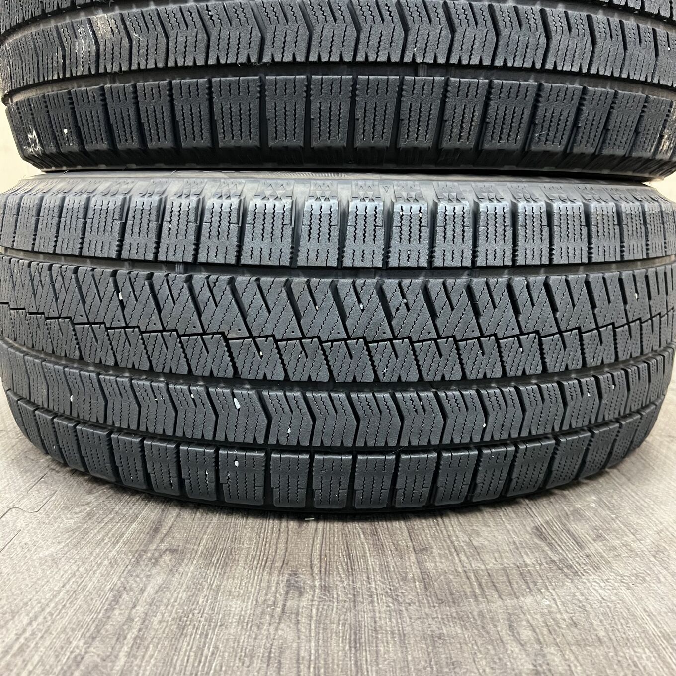 Bridgestone BLIZZAK VRX2 215/50 R17, фото 4