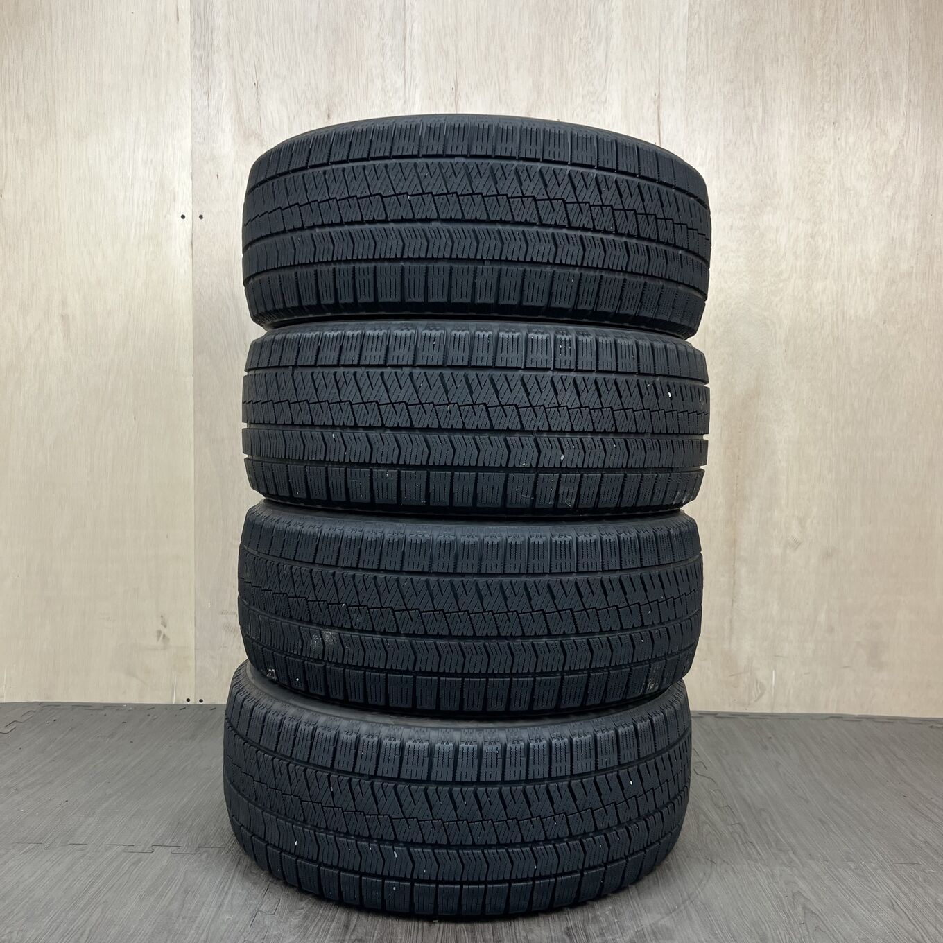 Bridgestone BLIZZAK VRX2 215/50 R17, фото 5