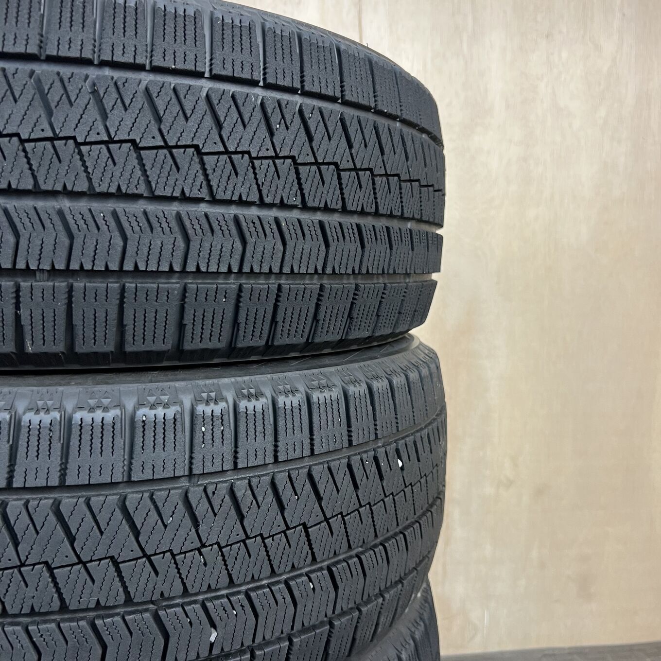 Bridgestone BLIZZAK VRX2 215/50 R17, фото 6