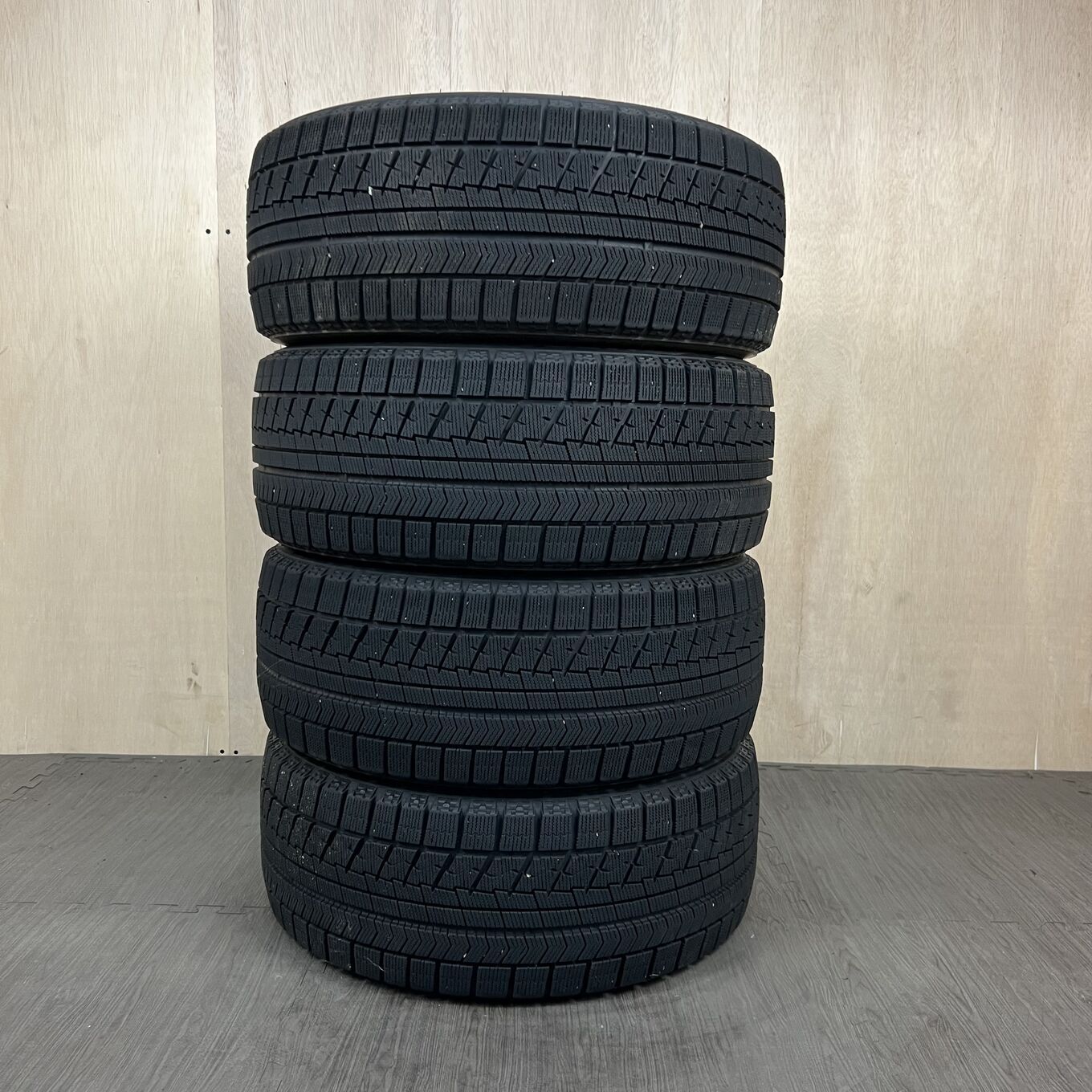 Bridgestone BLIZZAK VRX2 225/50 R17, фото 5