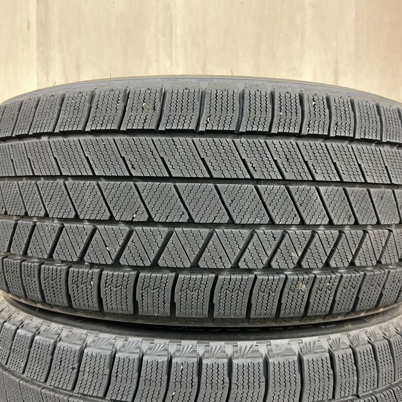 215/50 R17 Bridgestone BLIZZAK VRX3 — 31 500 ¥/комплект