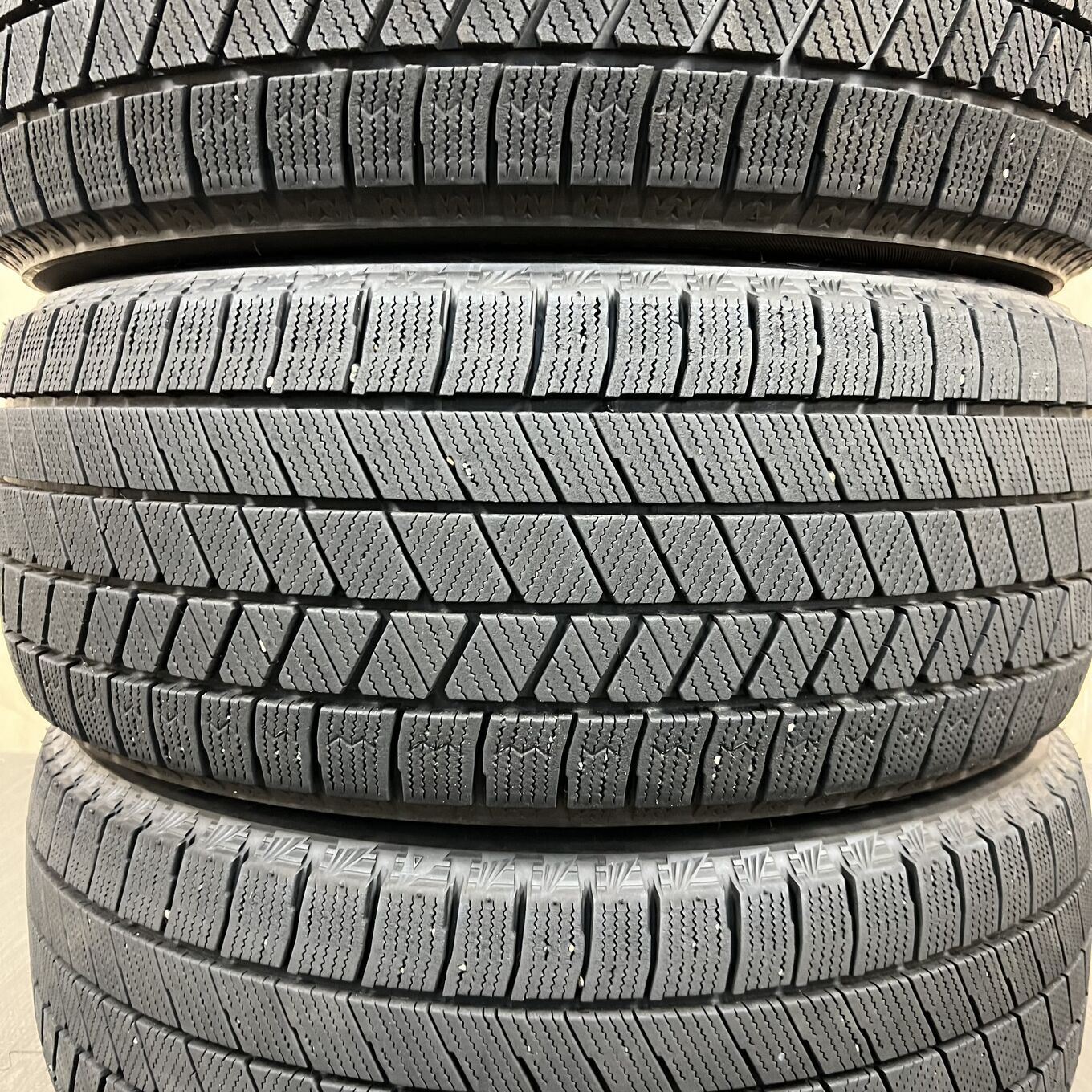 Bridgestone BLIZZAK VRX3 215/50 R17, фото 3