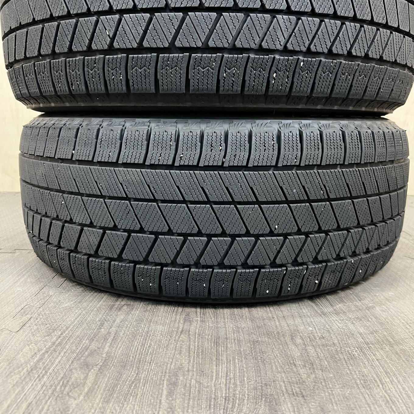 Bridgestone BLIZZAK VRX3 215/50 R17, фото 4