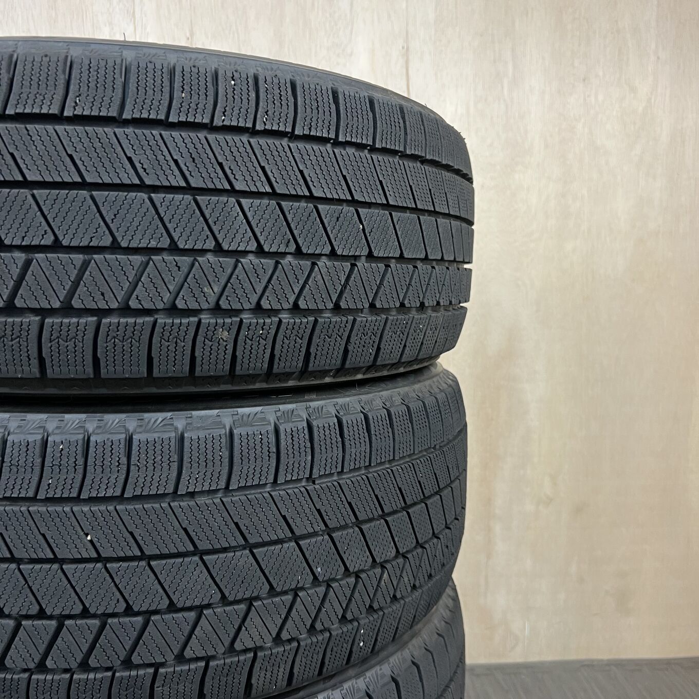 Bridgestone BLIZZAK VRX3 215/50 R17, фото 6