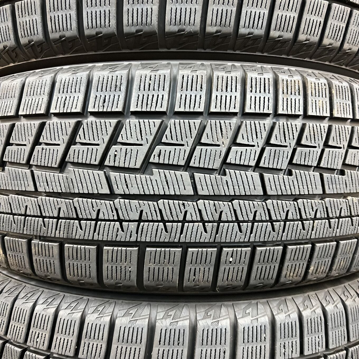 Yokohama ICE GUARD IG60 215/55 R17, фото 2