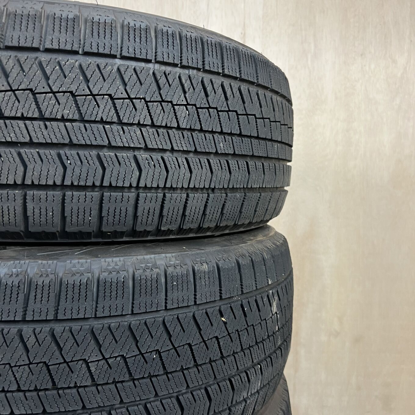 Bridgestone BLIZZAK VRX2 225/50 R18, фото 6