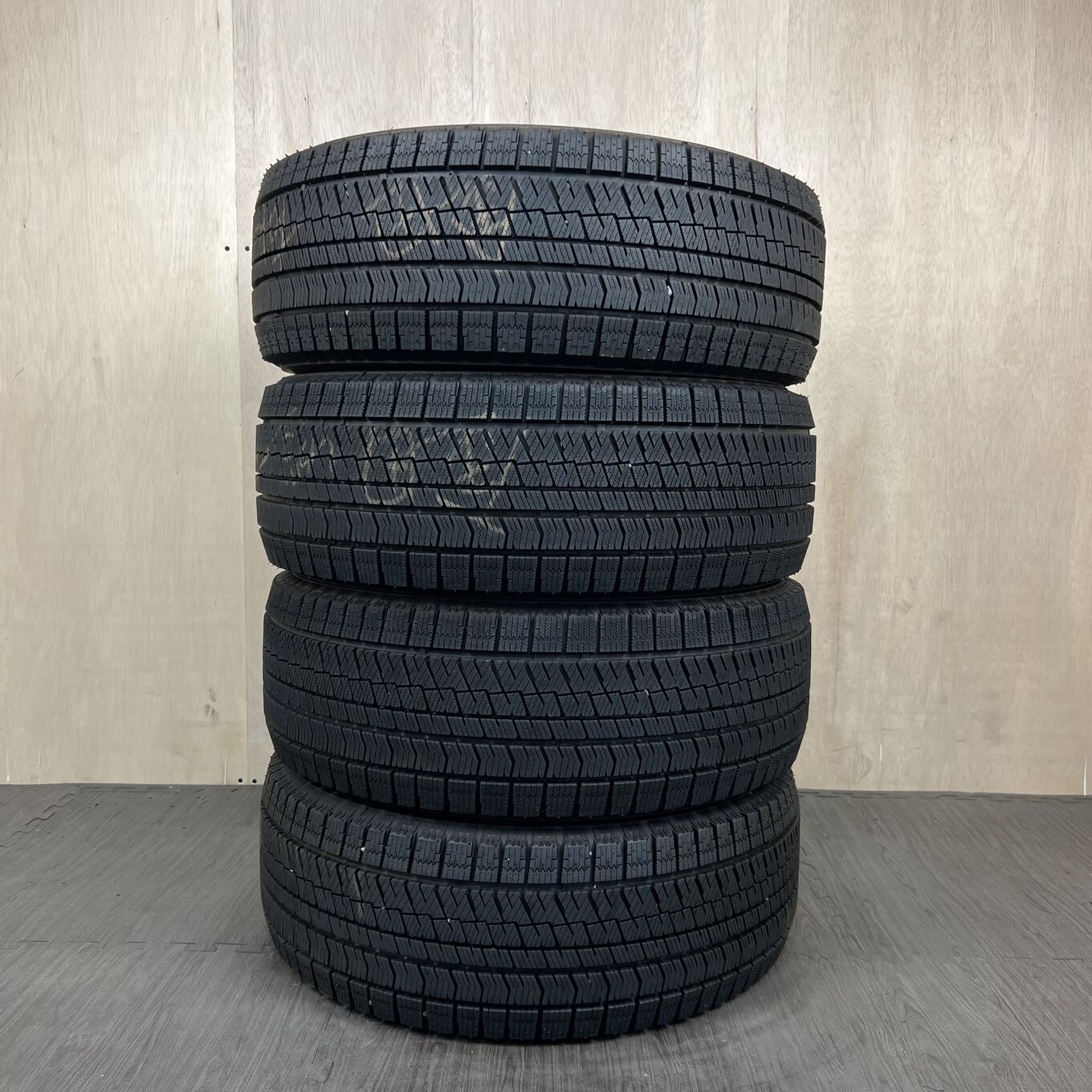 Bridgestone BLIZZAK VRX2 225/55 R17, фото 5