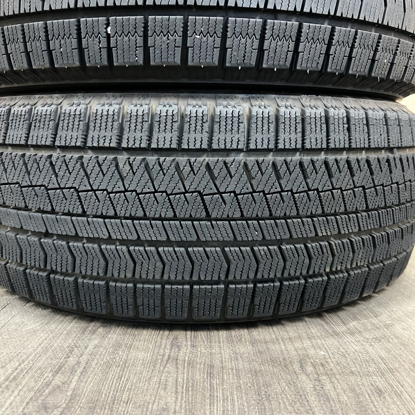Bridgestone BLIZZAK VRX2 215/55 R17, фото 4