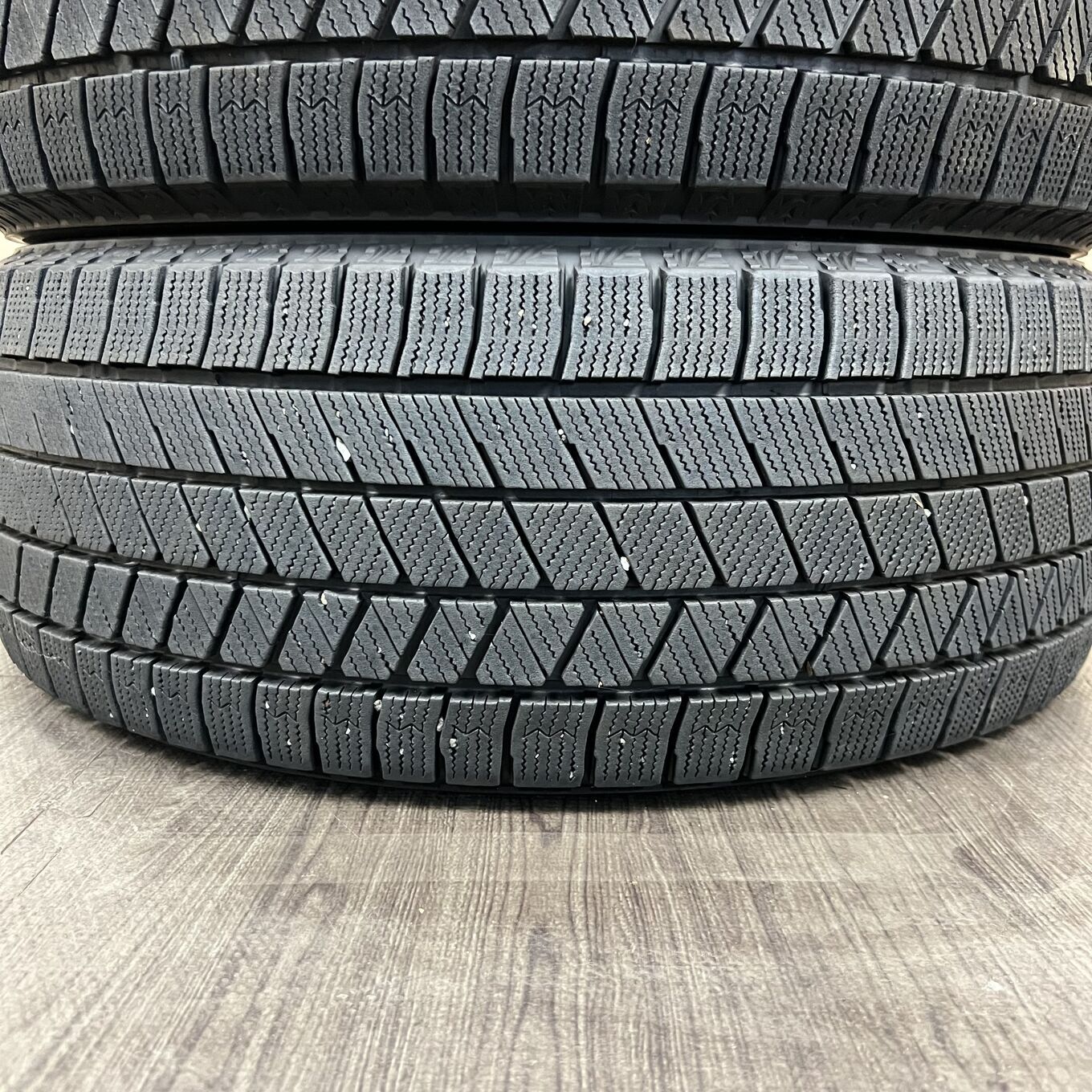 Bridgestone BLIZZAK VRX3 215/55 R17, фото 4