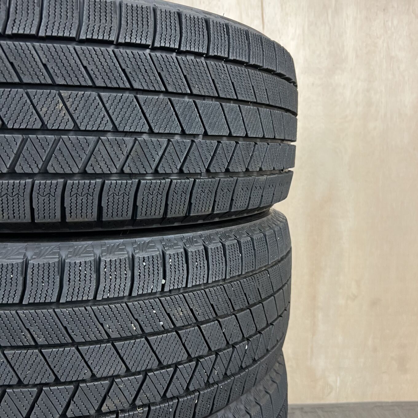 Bridgestone BLIZZAK VRX3 215/55 R17, фото 6