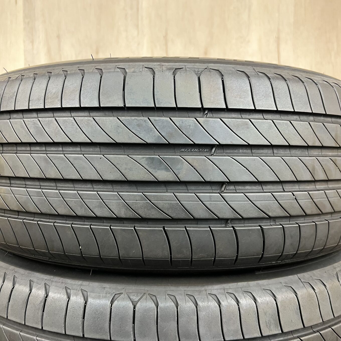 215/60 R17 Michelin E-PRIMACY — 28 100 ¥/комплект