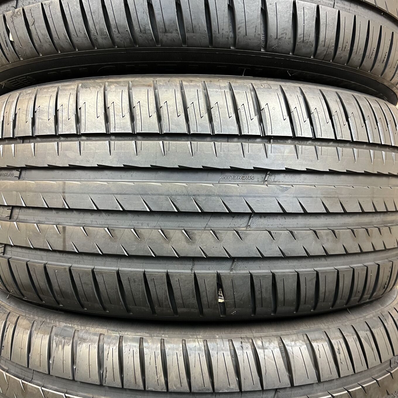 Michelin PILOT SPORT 4 SUV 275/45 R20, фото 2