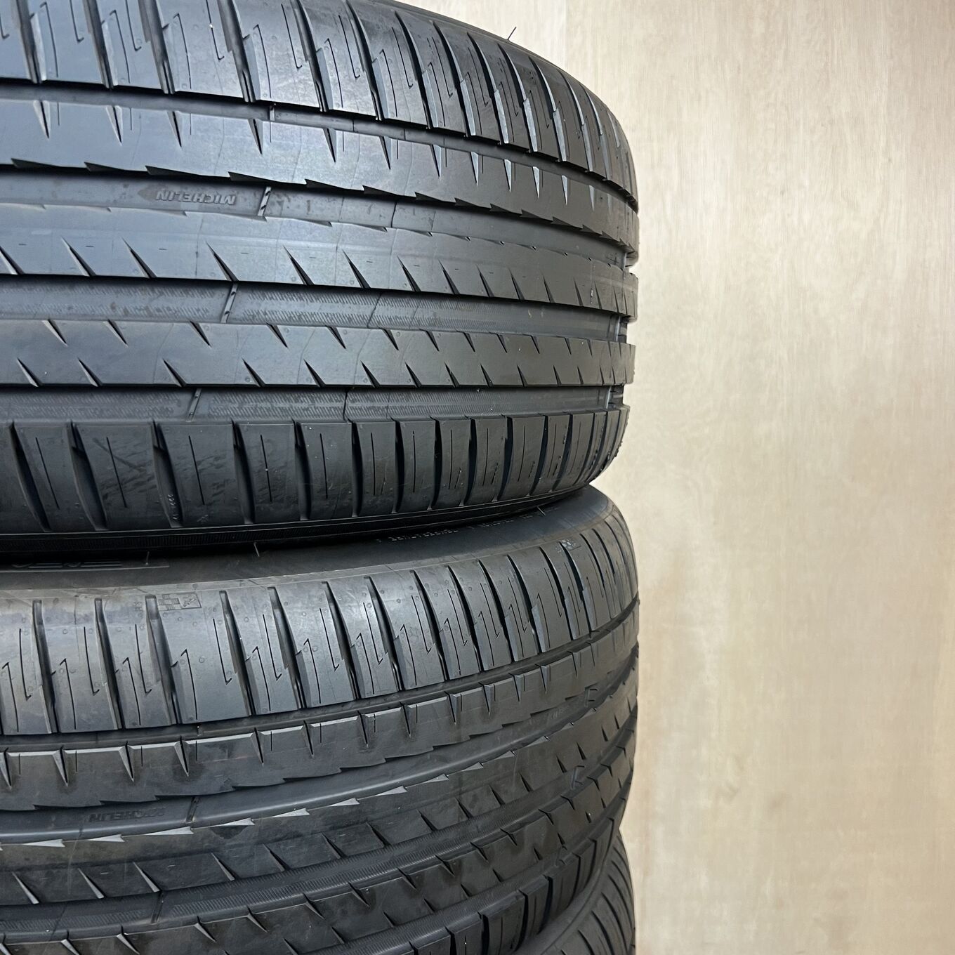 Michelin PILOT SPORT 4 SUV 275/45 R20, фото 6