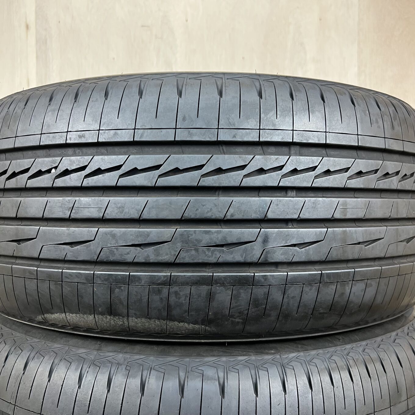255/50 R19 Bridgestone ALENZA LX100 — 51 000 ¥/комплект