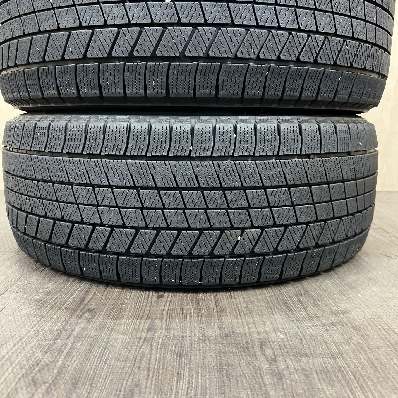 Bridgestone BLIZZAK VRX3 235/45 R18, фото 4